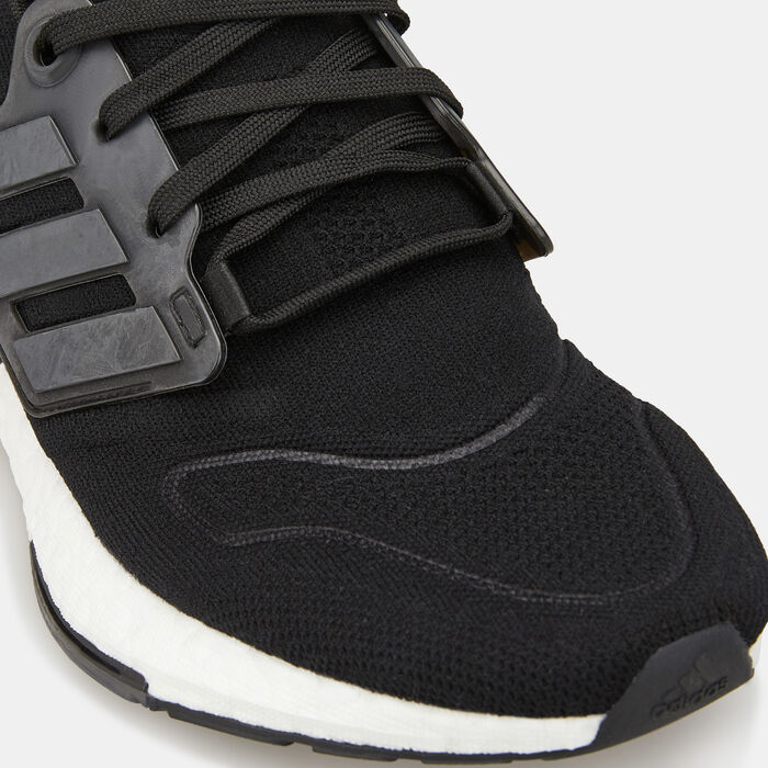 adidas Women's Ultraboost 22 Shoe Black image number 4