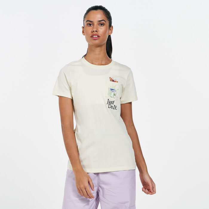Nike Women's Sportswear Boxy T-Shirt White image number 0