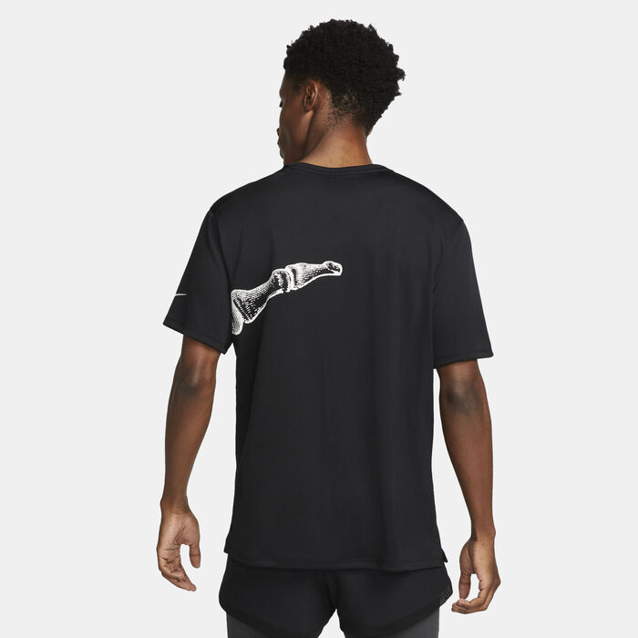 Nike Men's Dri-FIT UV Run Division Miller T-Shirt Black image number 1