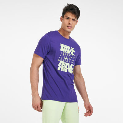 Nike Men's Sportswear Swoosh T-Shirt Purple