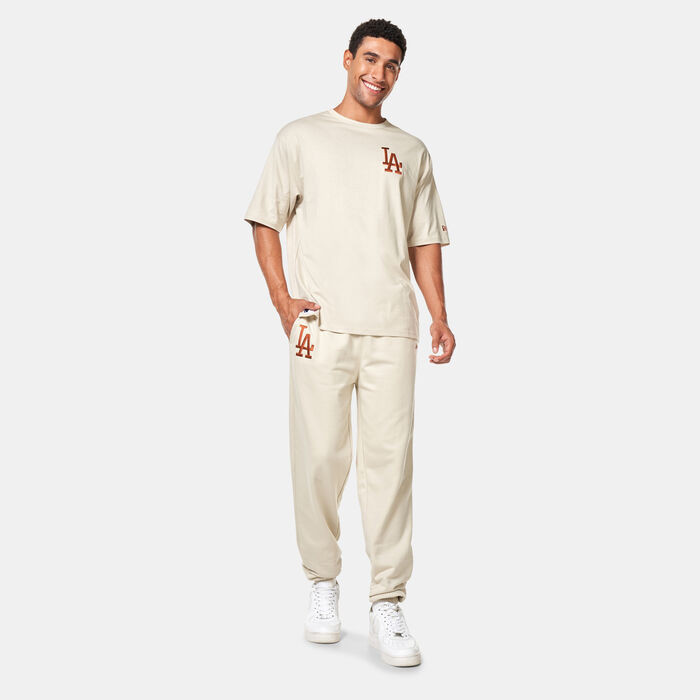 New Era Men's MLB Los Angeles Dodgers League Essential Sweatpants Beige image number 2