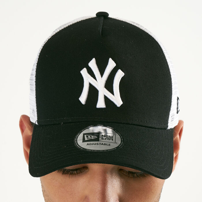 New Era Men's Clean Trucker 2 Neyyan Cap Black New Era Men's Clean Trucker 2 Neyyan Cap Black image number 2