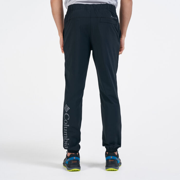 Columbia Men's Columbia Lodge™ Woven Joggers Black Columbia Men's Columbia Lodge™ Woven Joggers Black image number 1