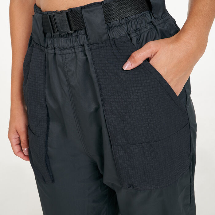 Nike Women's Woven Swoosh Pants Beige Nike Women's Woven Swoosh Pants Beige image number 3