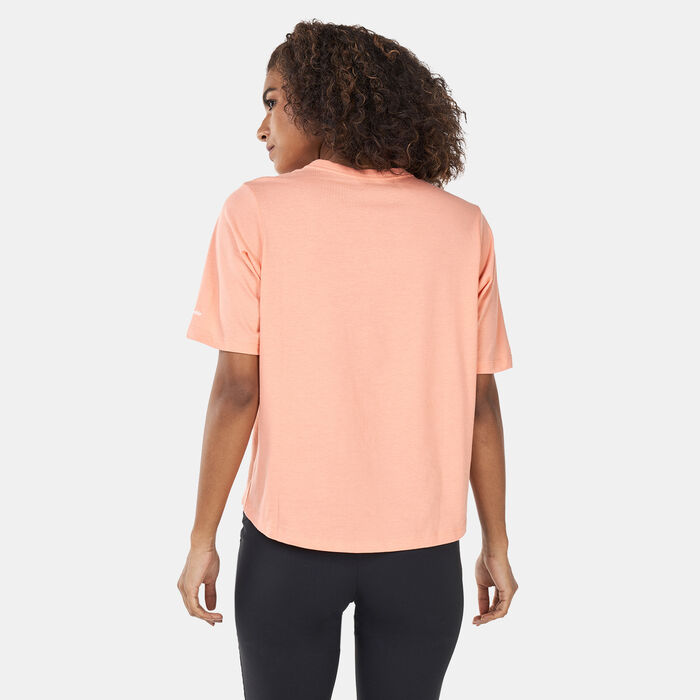 Columbia Women's North Cascades™ Relaxed T-Shirt Pink Columbia Women's North Cascades™ Relaxed T-Shirt Pink image number 1