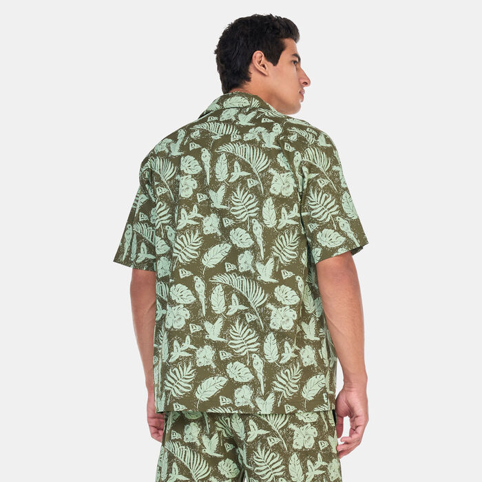 New Era Men's Allover Print Woven Shirt Green New Era Men's Allover Print Woven Shirt Green image number 1