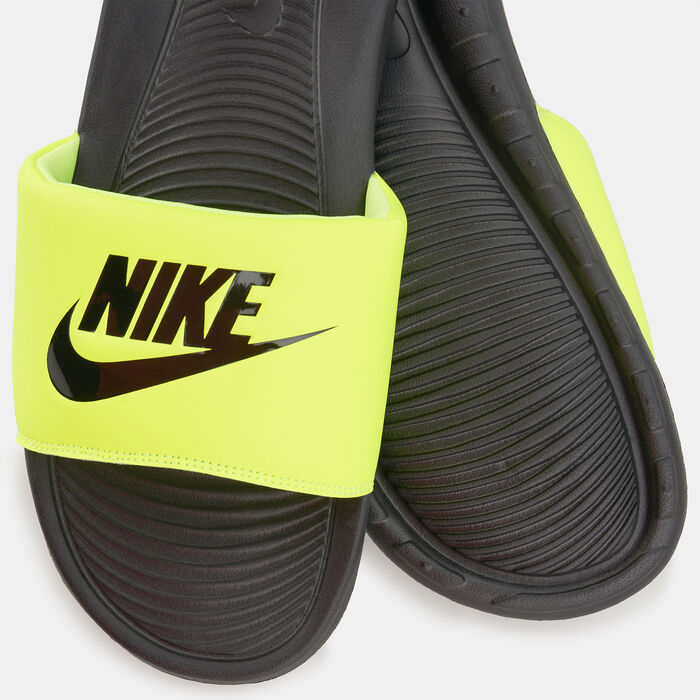 Nike Men's Victori One Slides Green image number 2