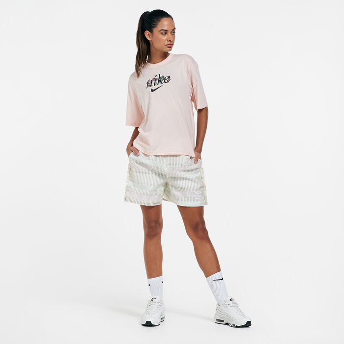 Nike Women's Sportswear Earth Day Shorts Ivory Nike Women's Sportswear Earth Day Shorts Ivory image number 2