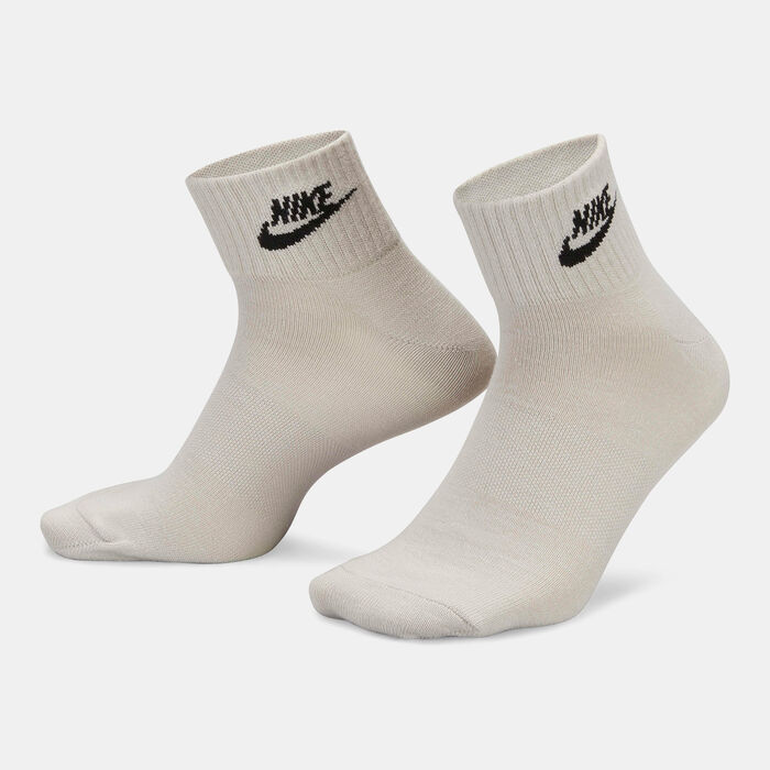 Nike Everyday Essential Ankle Socks (3 Pairs) Ivory Nike Everyday Essential Ankle Socks (3 Pairs) Ivory image number 0