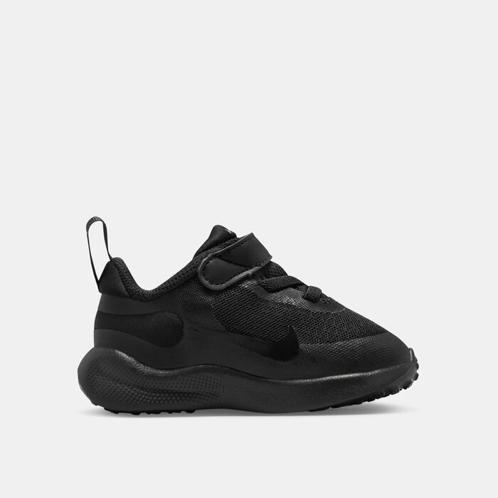 Nike Kids' Revolution 7 Shoes Black Nike Kids' Revolution 7 Shoes Black image number 2