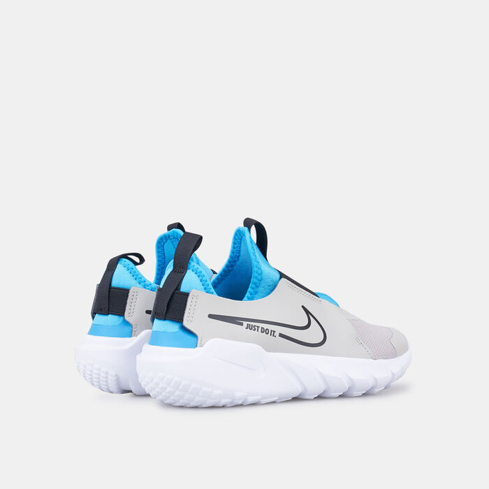 Nike Kids' Flex Runner 2 Road Running Shoe (Older Kids) Grey image number 2