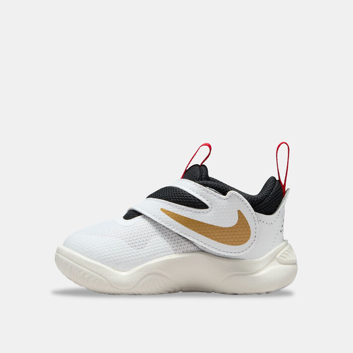 Nike Kids' Team Hustle D 11 Shoes White Nike Kids' Team Hustle D 11 Shoes White image number 2