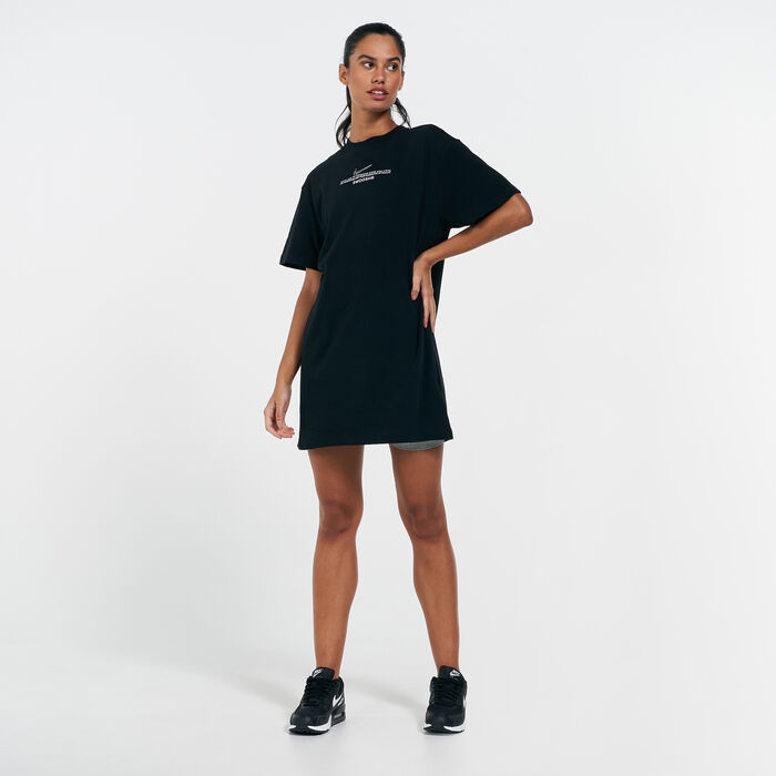 Nike Women's Sportswear Swoosh Dress Black Nike Women's Sportswear Swoosh Dress Black image number 0