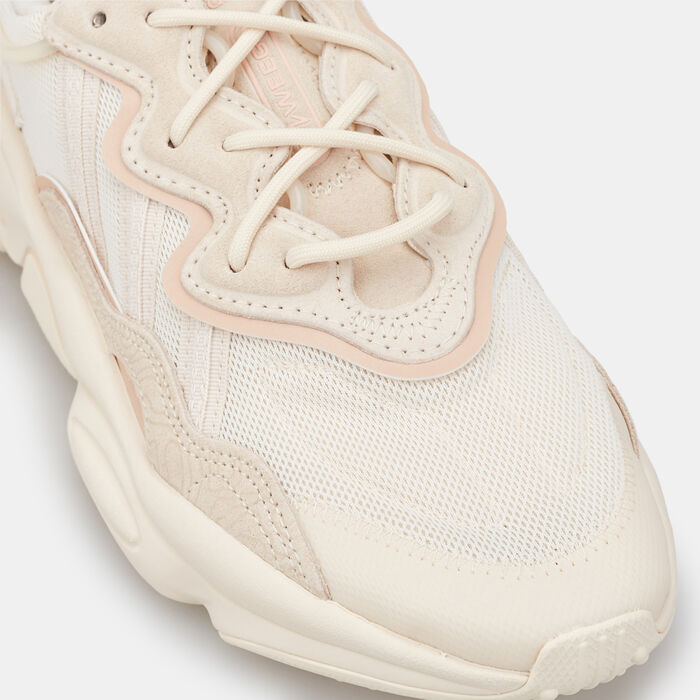 adidas Originals Women's OZWEEGO Shoe Beige adidas Originals Women's OZWEEGO Shoe Beige image number 4