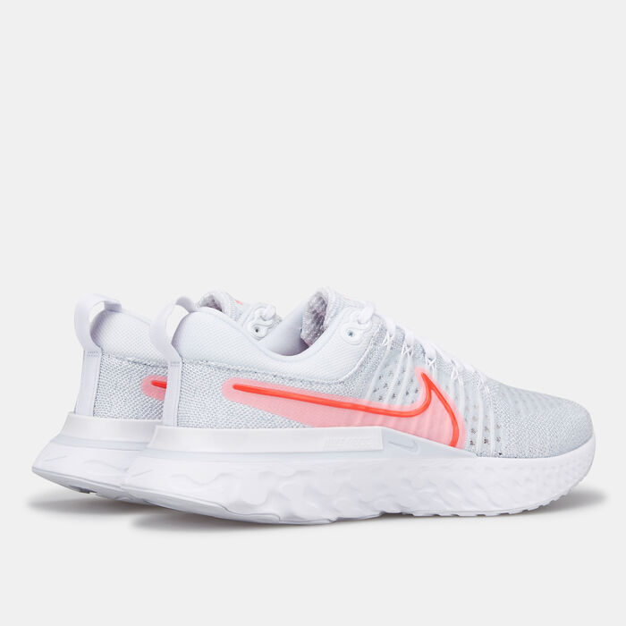 Nike Women's React Infinity Run 2 Shoe Silver Nike Women's React Infinity Run 2 Shoe Silver image number 2