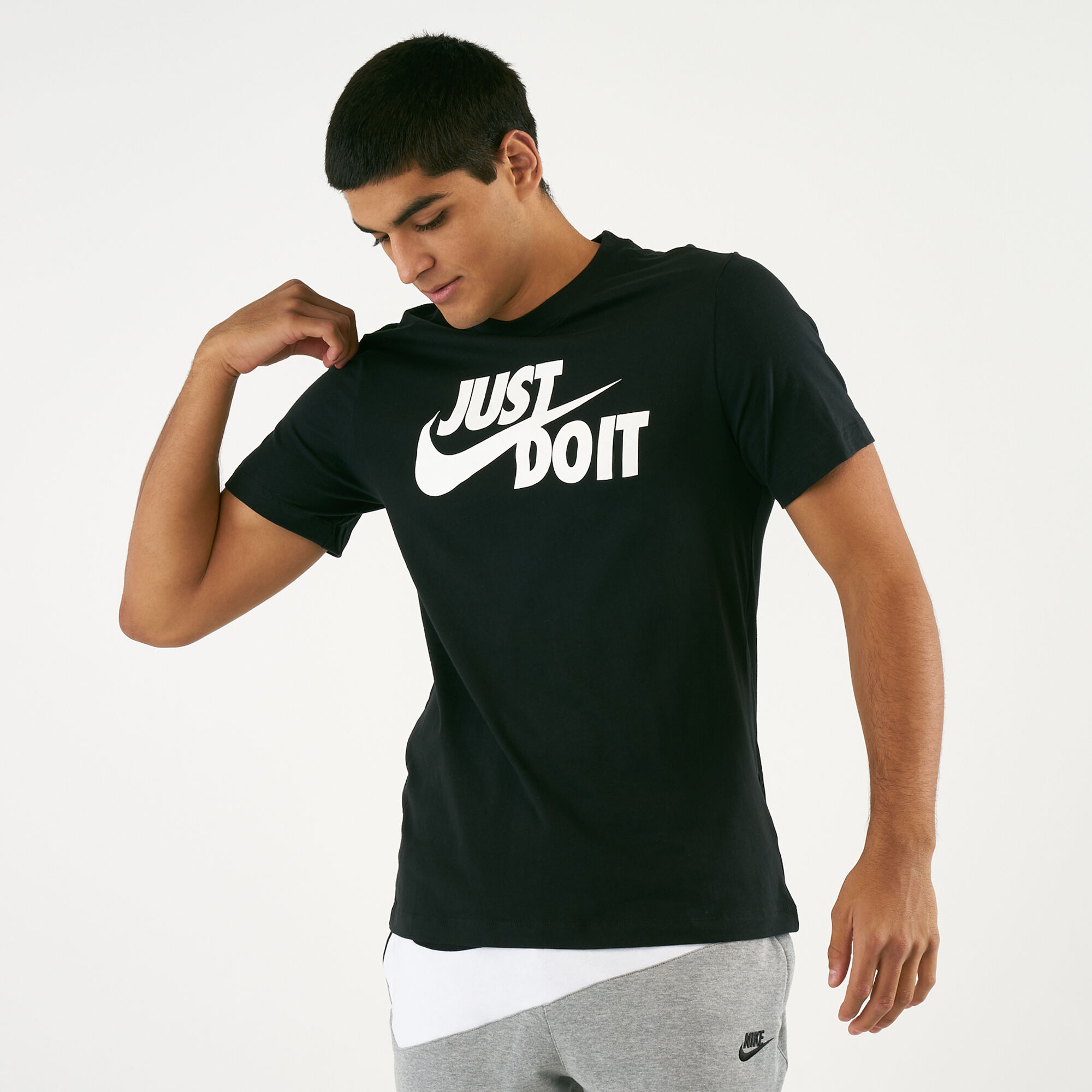 Nike sportswear men's just do it swoosh tee 2025