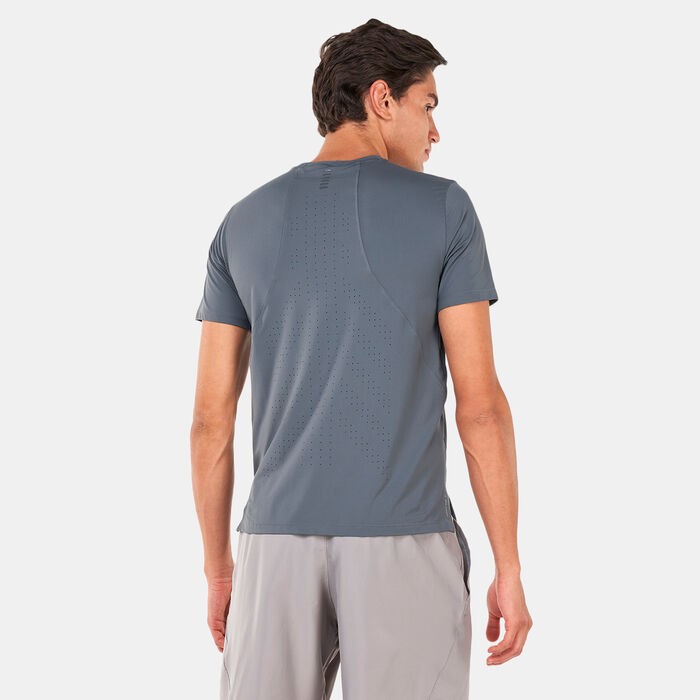 Under Armour Men's UA Iso-Chill Laser T-Shirt Grey Under Armour Men's UA Iso-Chill Laser T-Shirt Grey image number 1