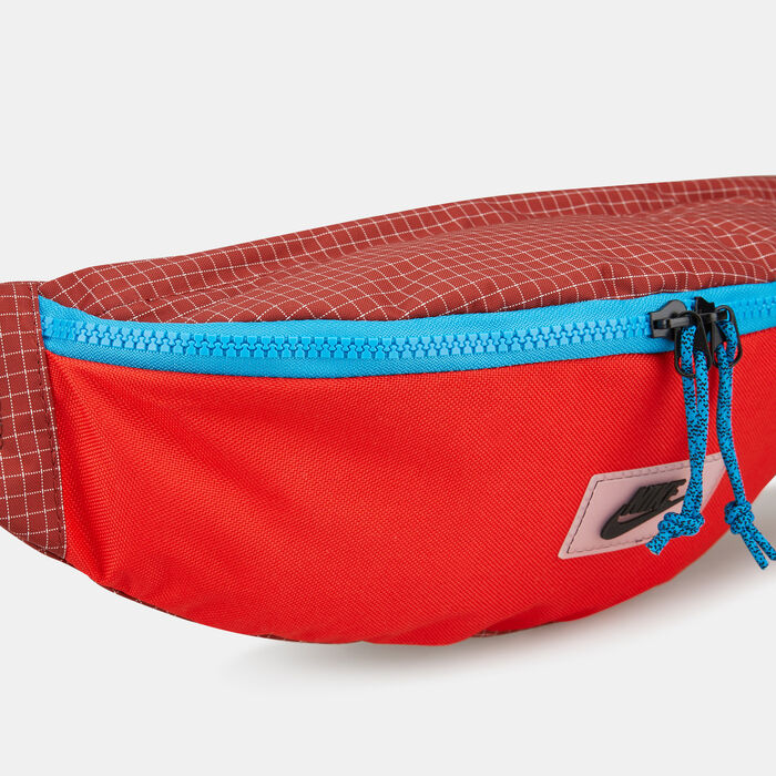 Nike Sportswear Heritage Hip Pack Red Nike Sportswear Heritage Hip Pack Red image number 3