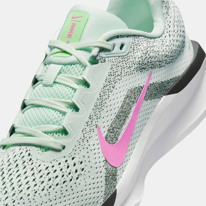 Nike Women's Winflo 11 Road Running Shoes Green Nike Women's Winflo 11 Road Running Shoes Green image number 4