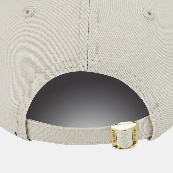 New Era Women's Metallic Logo New York Yankees 9Forty Cap Beige New Era Women's Metallic Logo New York Yankees 9Forty Cap Beige image number 1