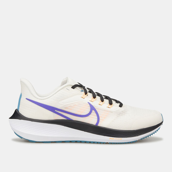 Nike Women's Air Zoom Pegasus 39 Shoe Ivory Nike Women's Air Zoom Pegasus 39 Shoe Ivory image number 0