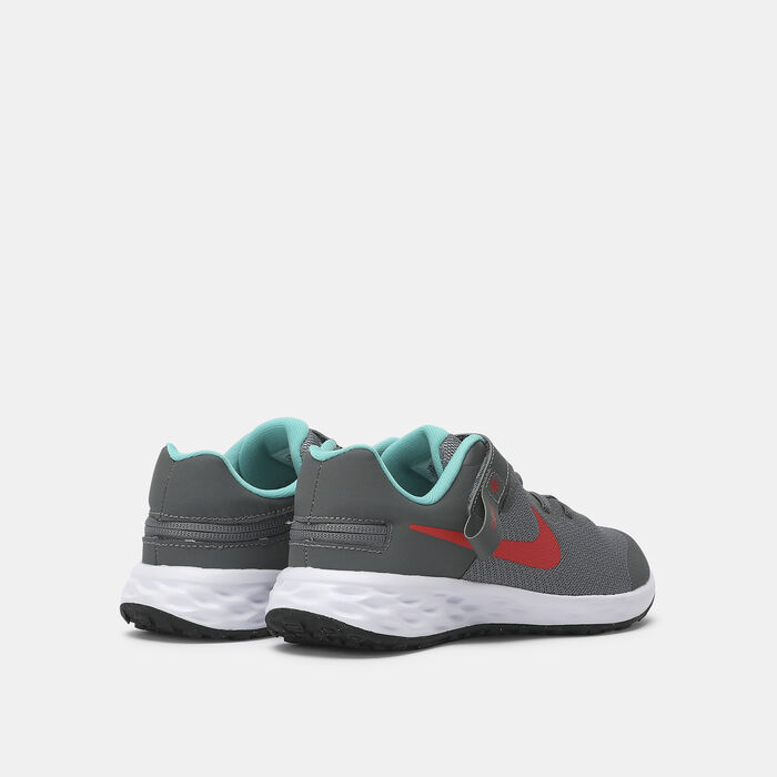 Nike Kids' Revolution 6 FlyEase Shoes Grey Nike Kids' Revolution 6 FlyEase Shoes Grey image number 2