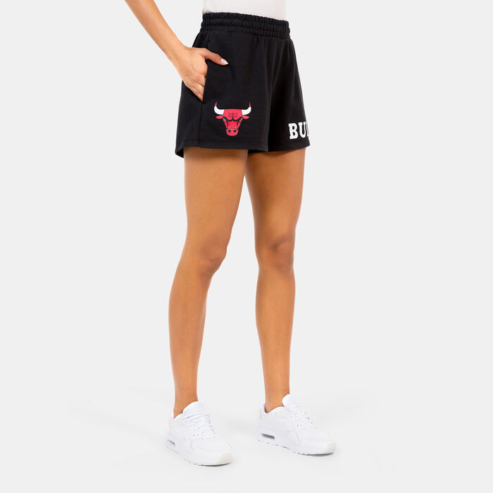 New Era Women's NBA Chicago Bulls Wordmark Shorts Black image number 0