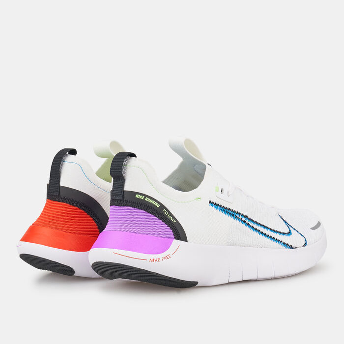 Nike Men's Free Run Flyknit Next Nature Shoe White image number 2