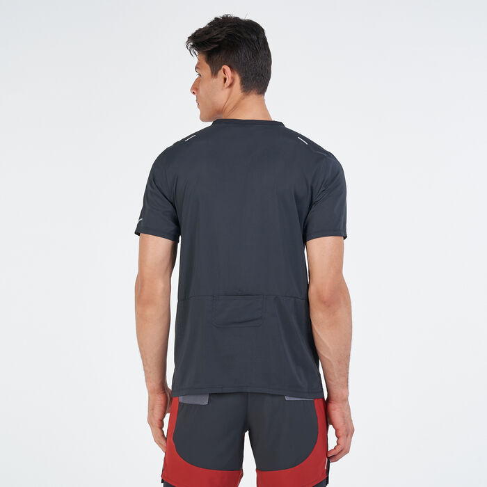 Nike Men's Run Division Rise 365 T-Shirt Black Nike Men's Run Division Rise 365 T-Shirt Black image number 1