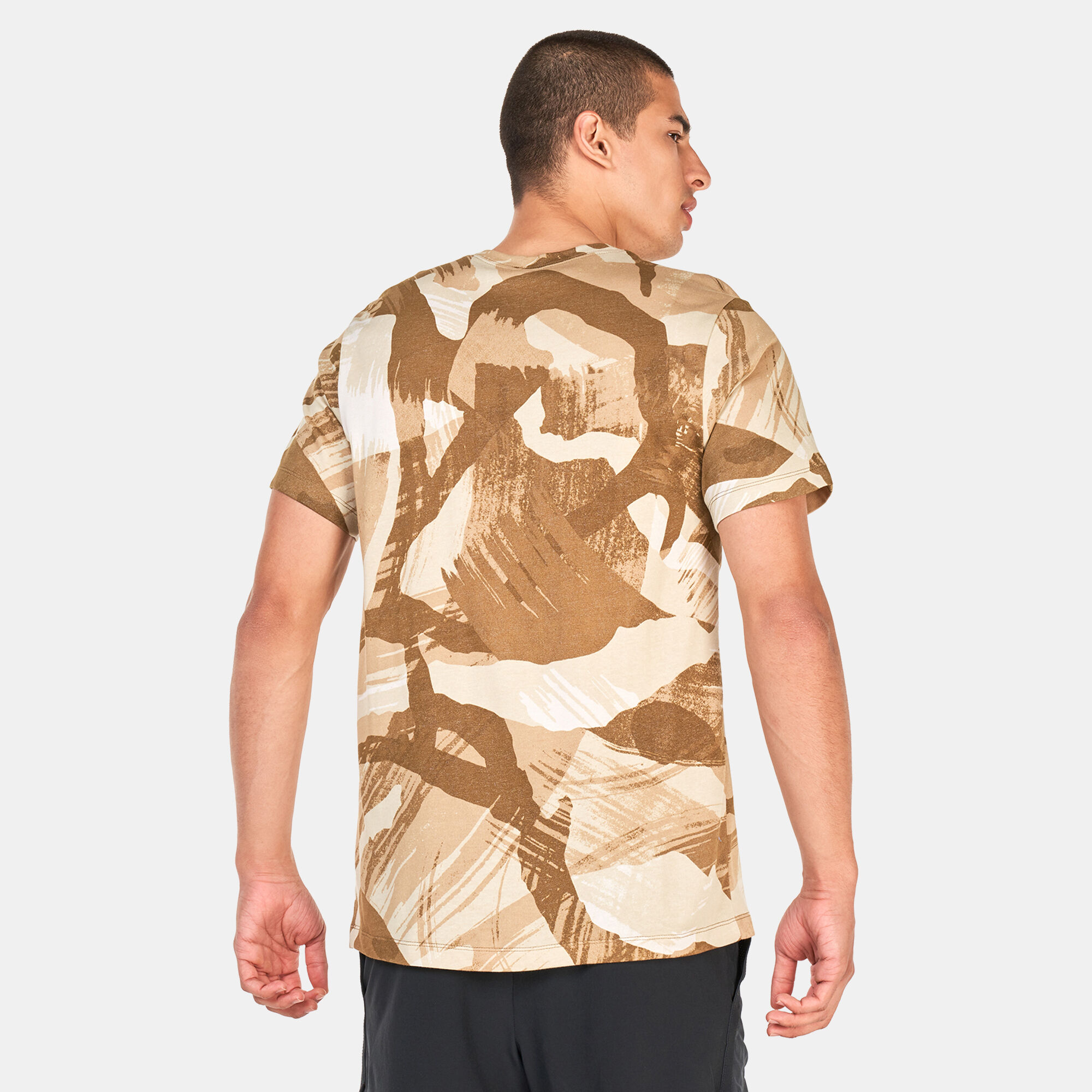Men s Dri FIT Camo Print Training T Shirt Brown Nike in Qatar SSS
