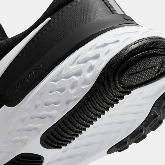 Nike Women's React Miler Running Shoe Black image number 3