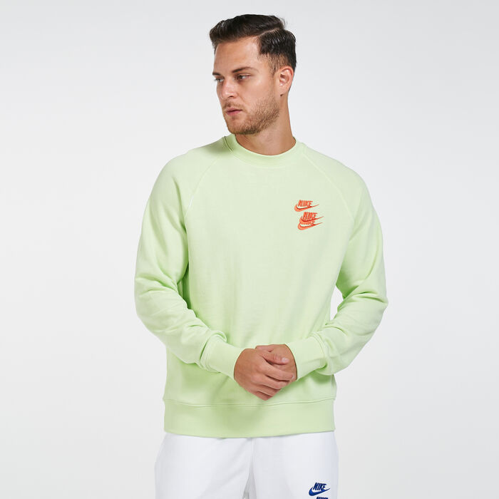 Nike Men's Sportswear Futura World Tour Long Sleeve T-Shirt Green Nike Men's Sportswear Futura World Tour Long Sleeve T-Shirt Green image number 0