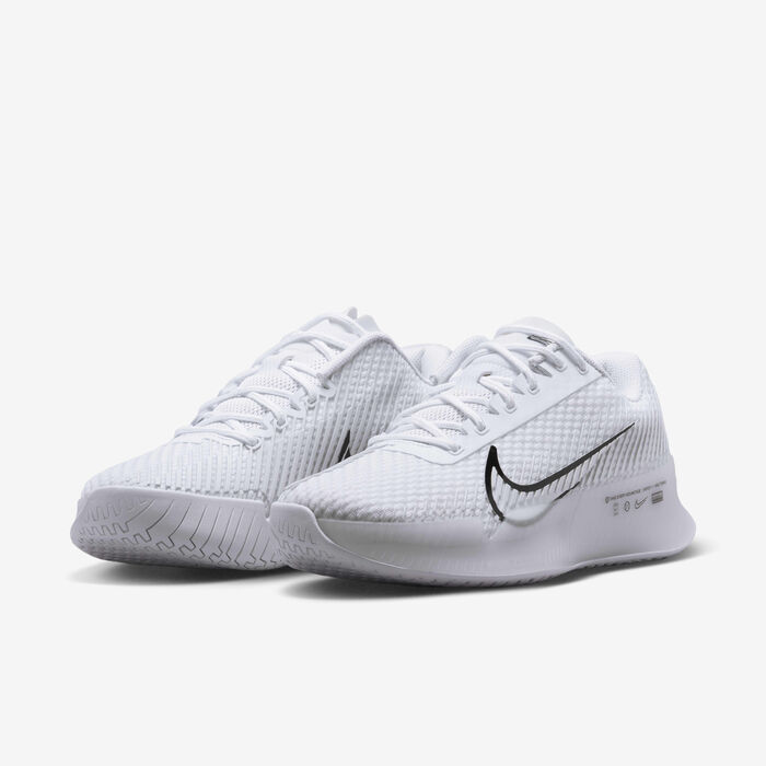 Nike Women's Court Air Zoom Vapor 11 Hard Court Tennis Shoes White Nike Women's Court Air Zoom Vapor 11 Hard Court Tennis Shoes White image number 4