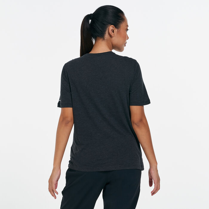 Columbia Women's Bluebird Day™ Relaxed T-Shirt Black Columbia Women's Bluebird Day™ Relaxed T-Shirt Black image number 1