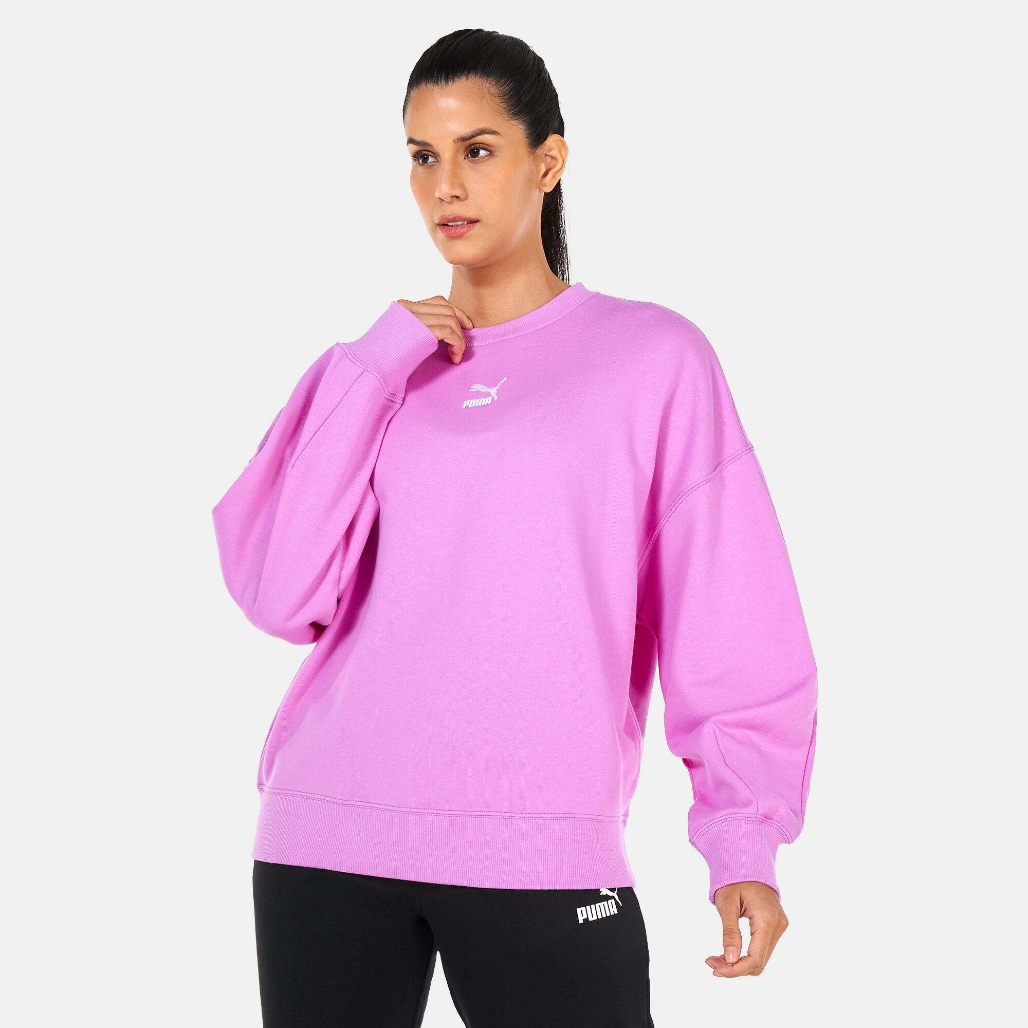 Women s Classics Oversized Crewneck Sweatshirt Purple PUMA in Qatar SSS
