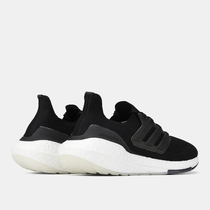adidas Men's Ultraboost 21 Shoe Black image number 2
