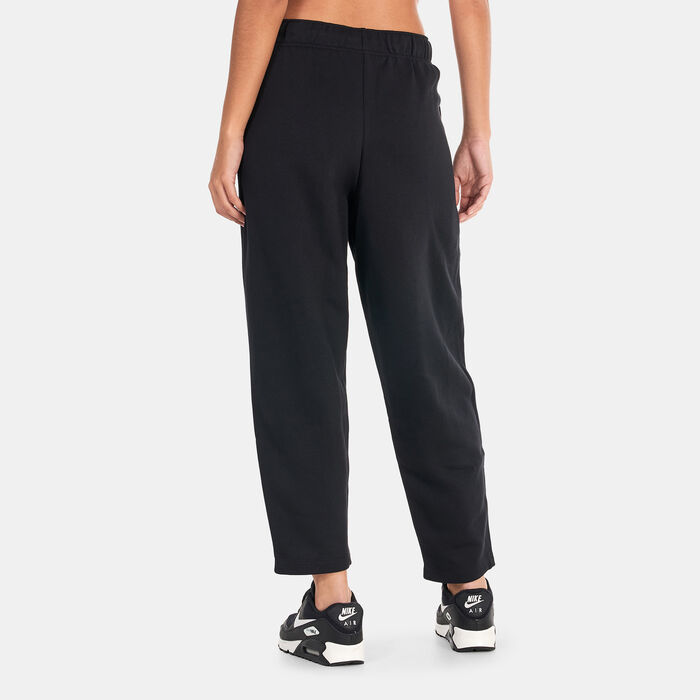 Nike Women's Sportswear Collection Essentials Fleece Sweatpants Black Nike Women's Sportswear Collection Essentials Fleece Sweatpants Black image number 1