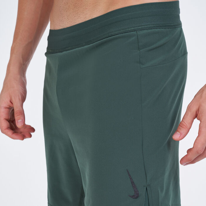 Nike Men's 2-in-1 Yoga Shorts Multi image number 3