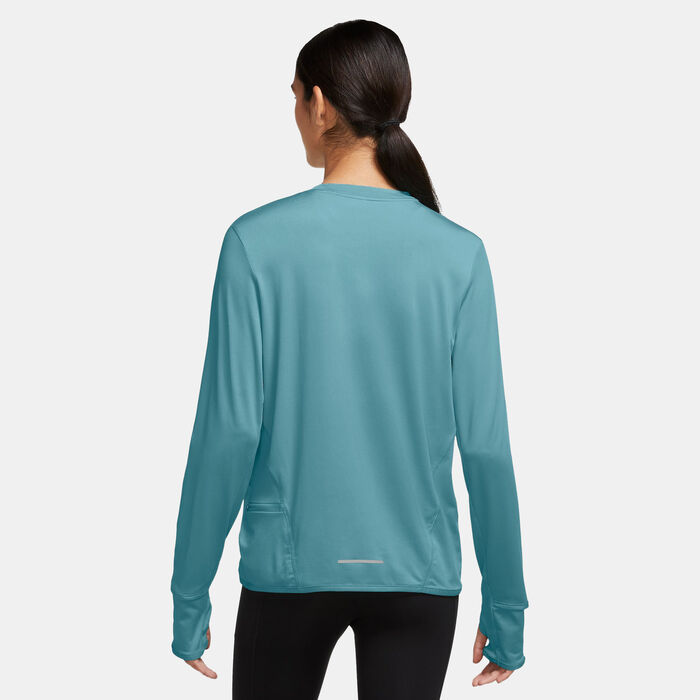 Nike Women's Swift Element Dri-FIT UV T-Shirt Blue Nike Women's Swift Element Dri-FIT UV T-Shirt Blue image number 1