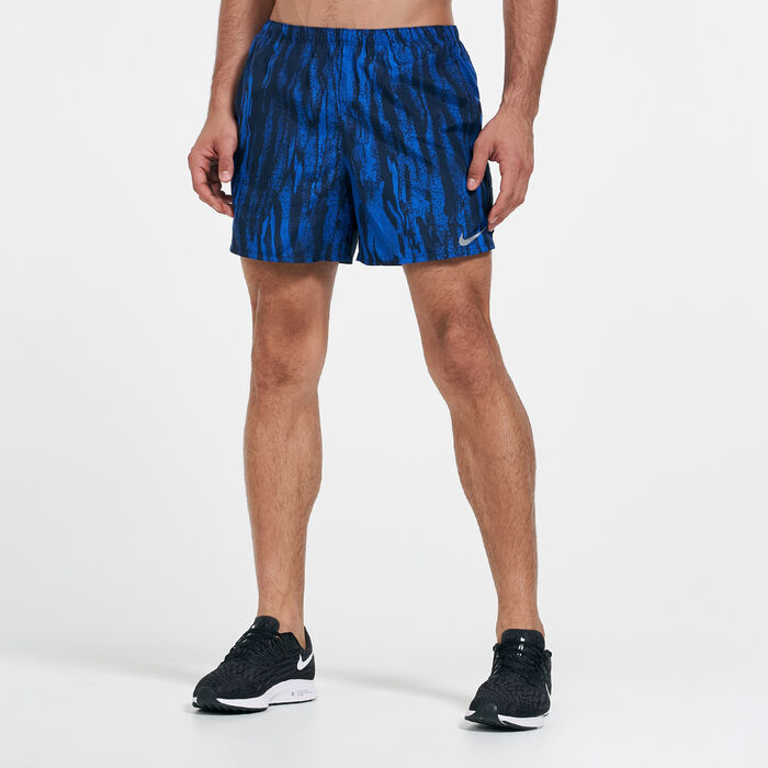 Nike Men's Challenger 5-inch Shorts Blue image number 0