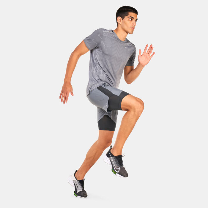 Nike Men's Dri-FIT Stride 5-inch 2-in-1 Running Shorts Grey Nike Men's Dri-FIT Stride 5-inch 2-in-1 Running Shorts Grey image number 2