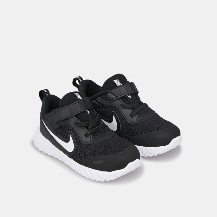 Nike Kids' Revolution 5 Shoe (Baby and Toddler) Black image number 1