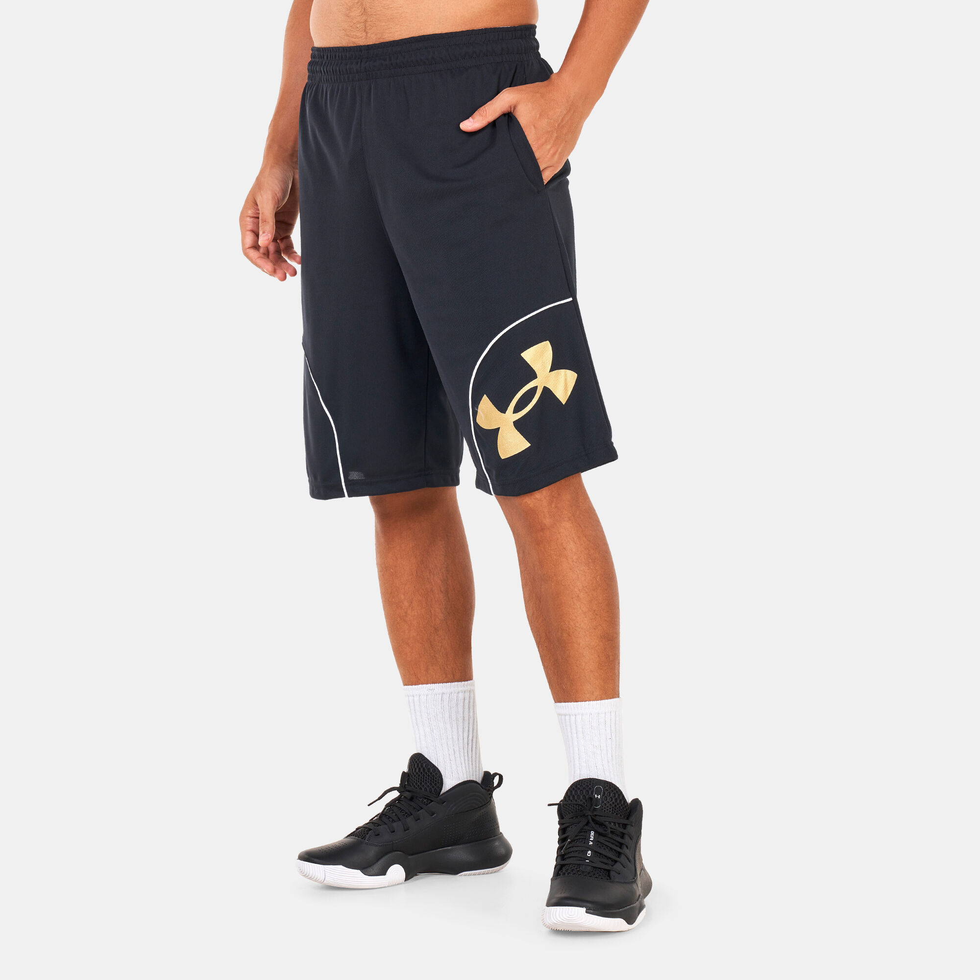 Buy Under Armour Men s UA Perimeter 11 Inch Shorts Black in Qatar SSS