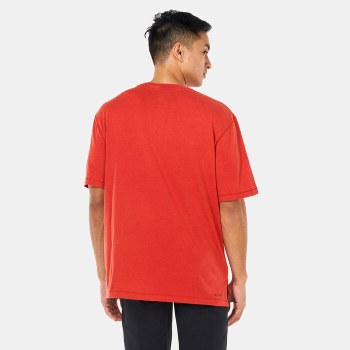 Jordan Men's Dri-FIT Sport Basketball T-Shirt Red Jordan Men's Dri-FIT Sport Basketball T-Shirt Red image number 1