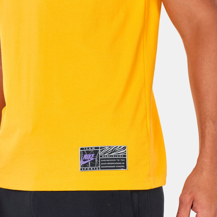 Nike Men's Energy Graphic Print T-Shirt yellow Nike Men's Energy Graphic Print T-Shirt yellow image number 3