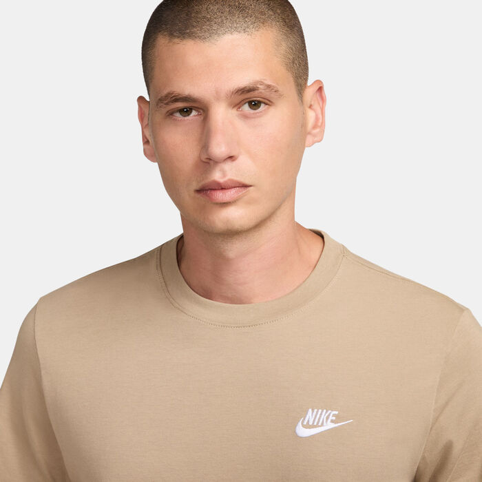Nike Men's Sportswear Club T-Shirt Beige Nike Men's Sportswear Club T-Shirt Beige image number 3