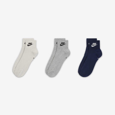 Nike Everyday Essential Ankle Socks (3 Pairs) Ivory