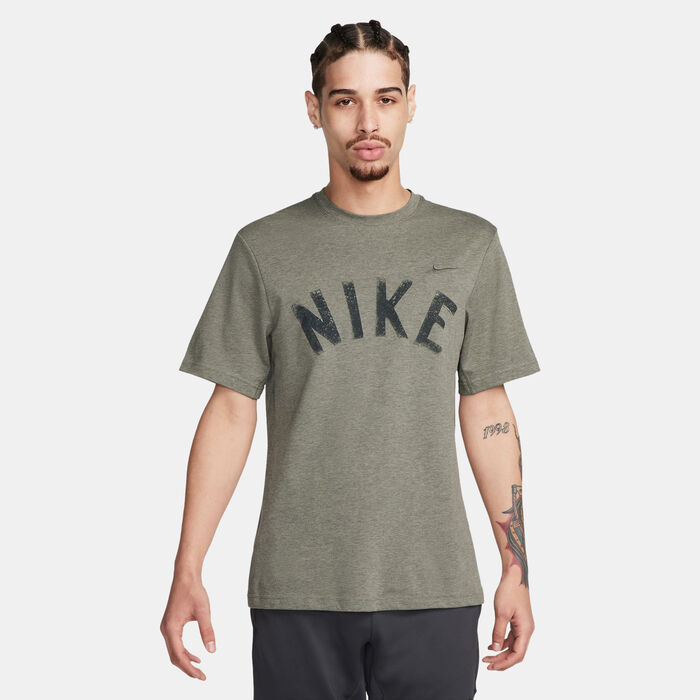 Nike Men's Primary Swoosh Dri-FIT Versatile Training Top Green Nike Men's Primary Swoosh Dri-FIT Versatile Training Top Green image number 0