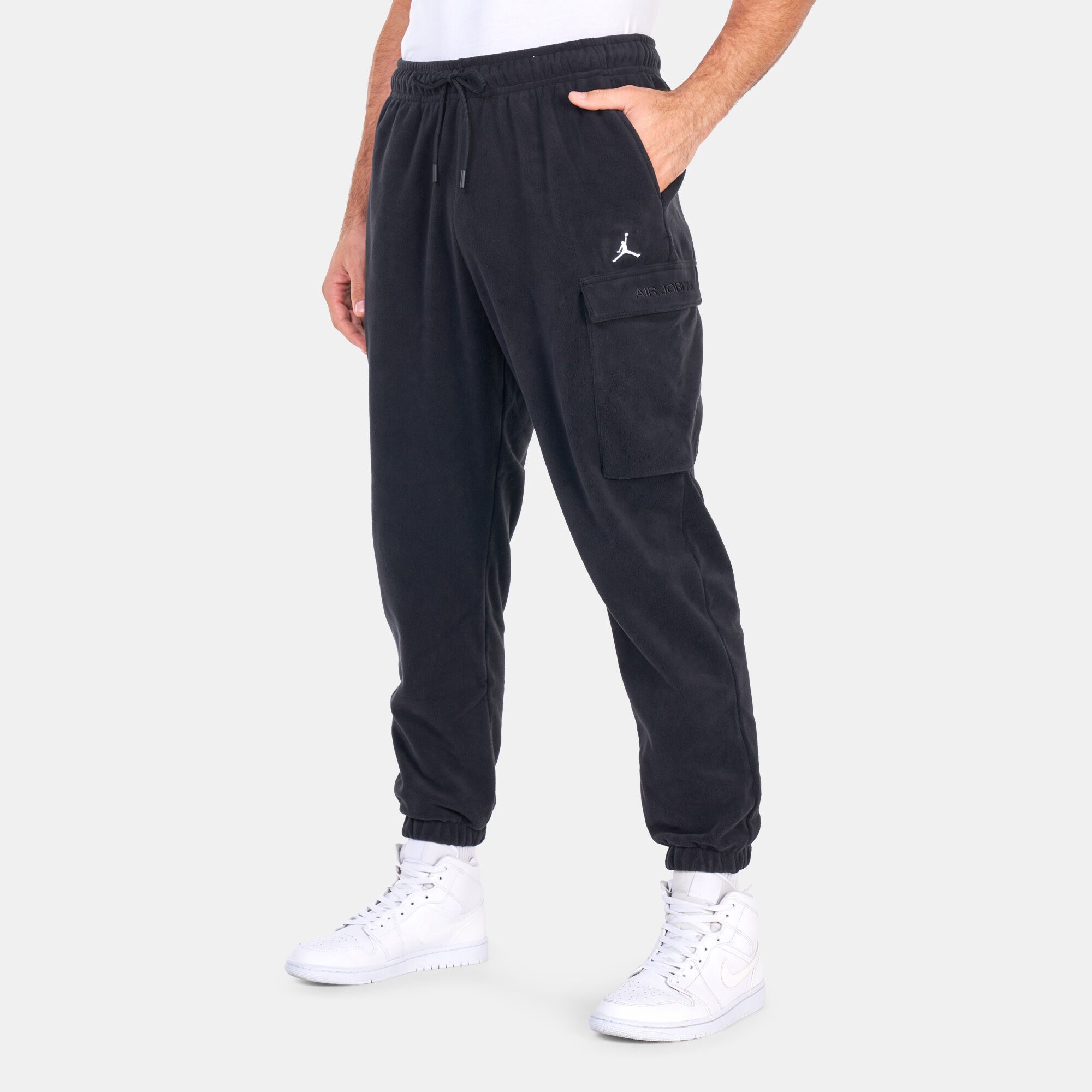 Men s Essentail Graphic Fleece Winter Pants Black Nike in Qatar SSS
