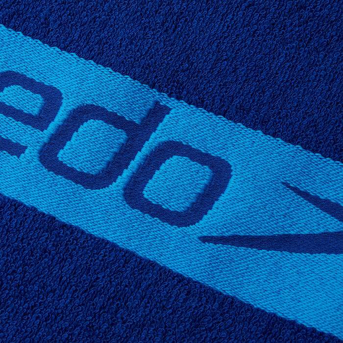 Speedo Border Towel Blue image number 2